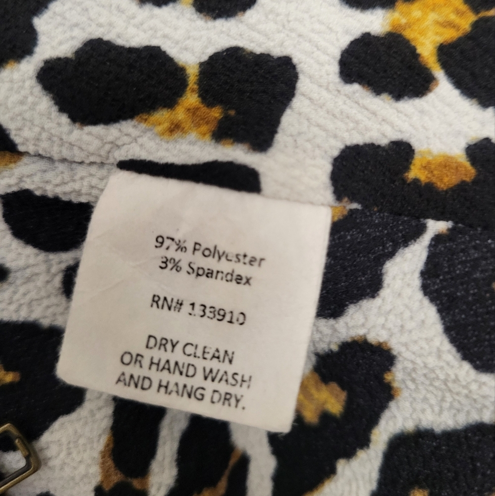 Show Me Your Mumu Leopard Print Crop Top Zipper Back Size Large - Picture 4 of 5